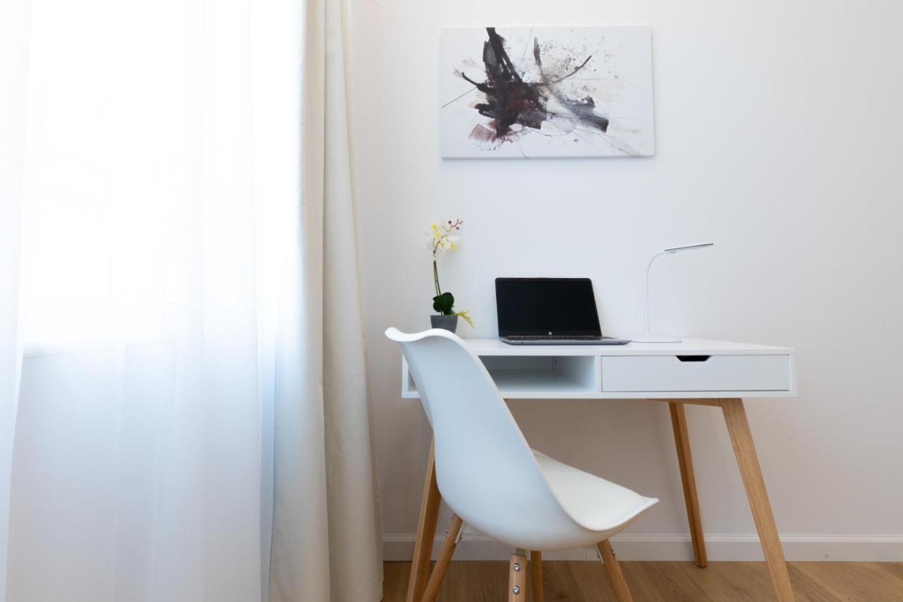 Minimal Apartment In Plaka Atina Dış mekan fotoğraf