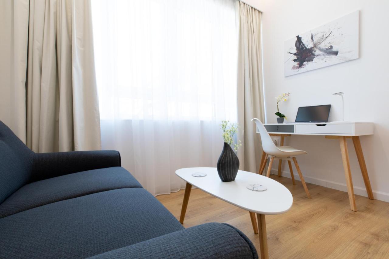 Minimal Apartment In Plaka Atina Dış mekan fotoğraf