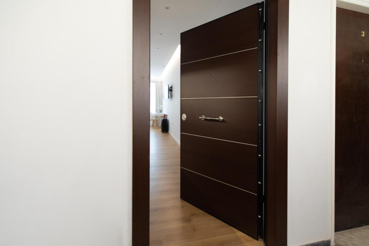Minimal Apartment In Plaka Atina Dış mekan fotoğraf